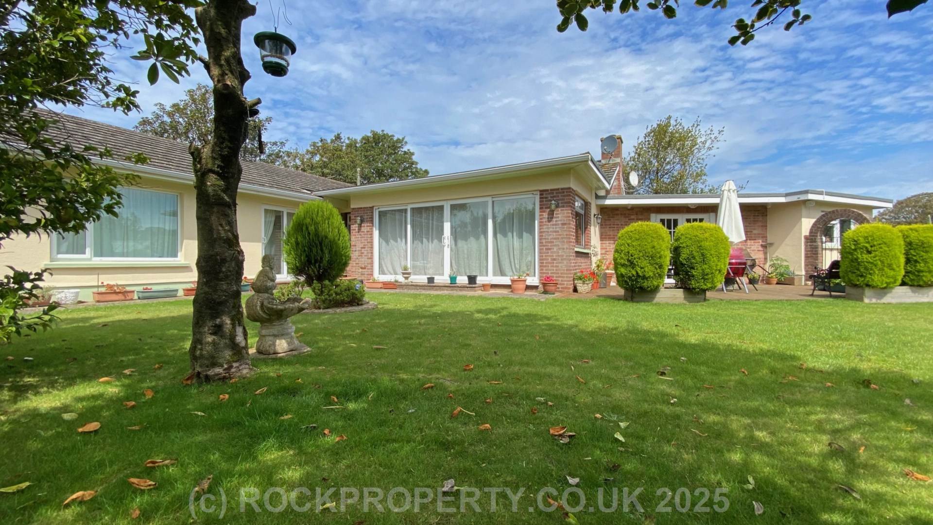LARGE 3 BED 3 BATH BUNGALOW, La Rue Es Abbes, Rural St John, Image 5