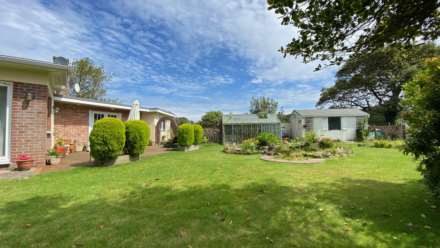 LARGE 3 BED 3 BATH BUNGALOW, La Rue Es Abbes, Rural St John, Image 4