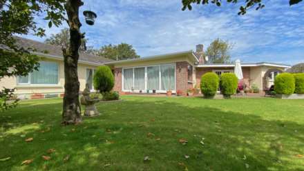 LARGE 3 BED 3 BATH BUNGALOW, La Rue Es Abbes, Rural St John, Image 5