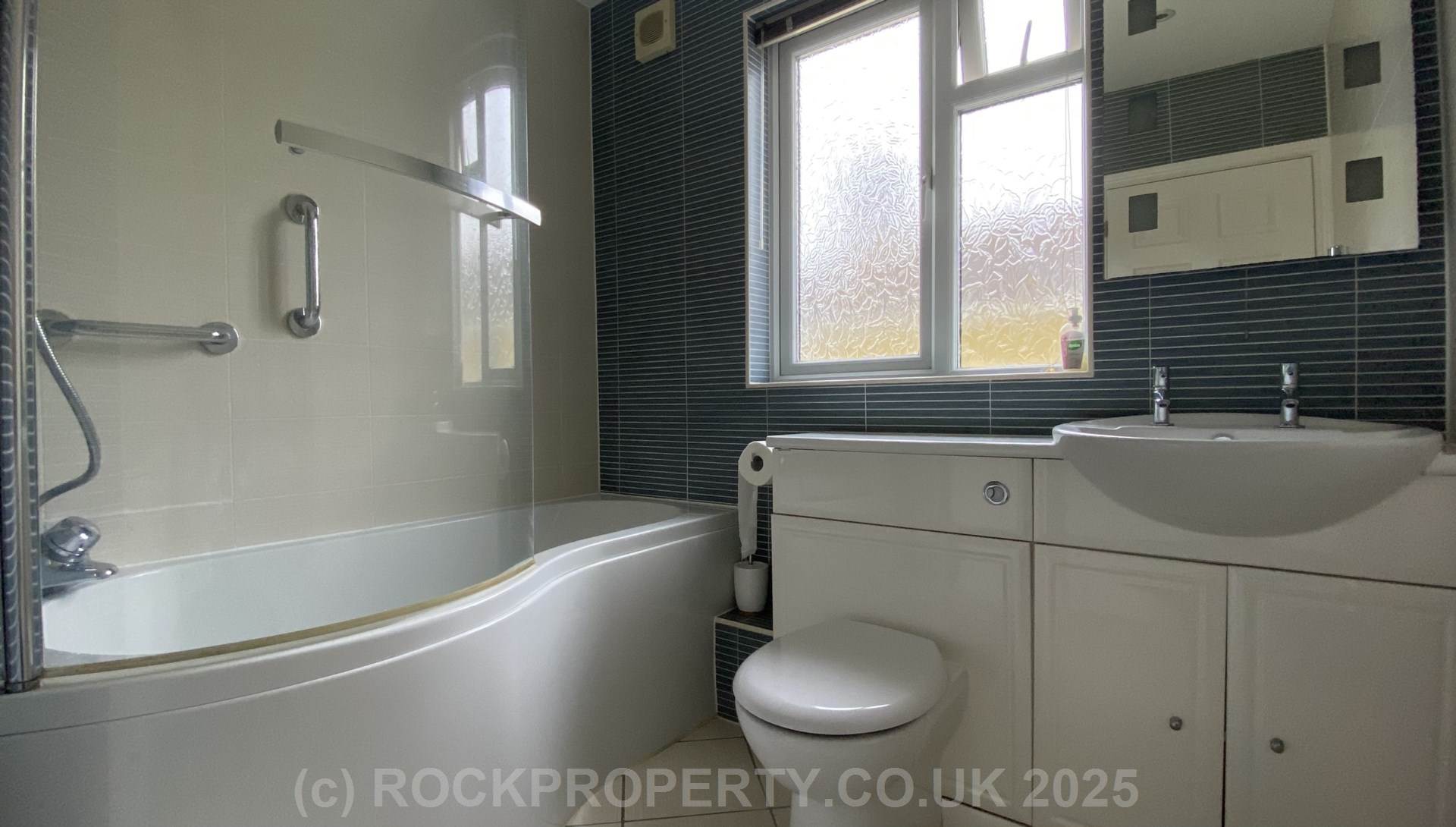 SPACIOUS 3 BED 2 BATH, Quiet cul-de-sac, St Saviour, Image 19