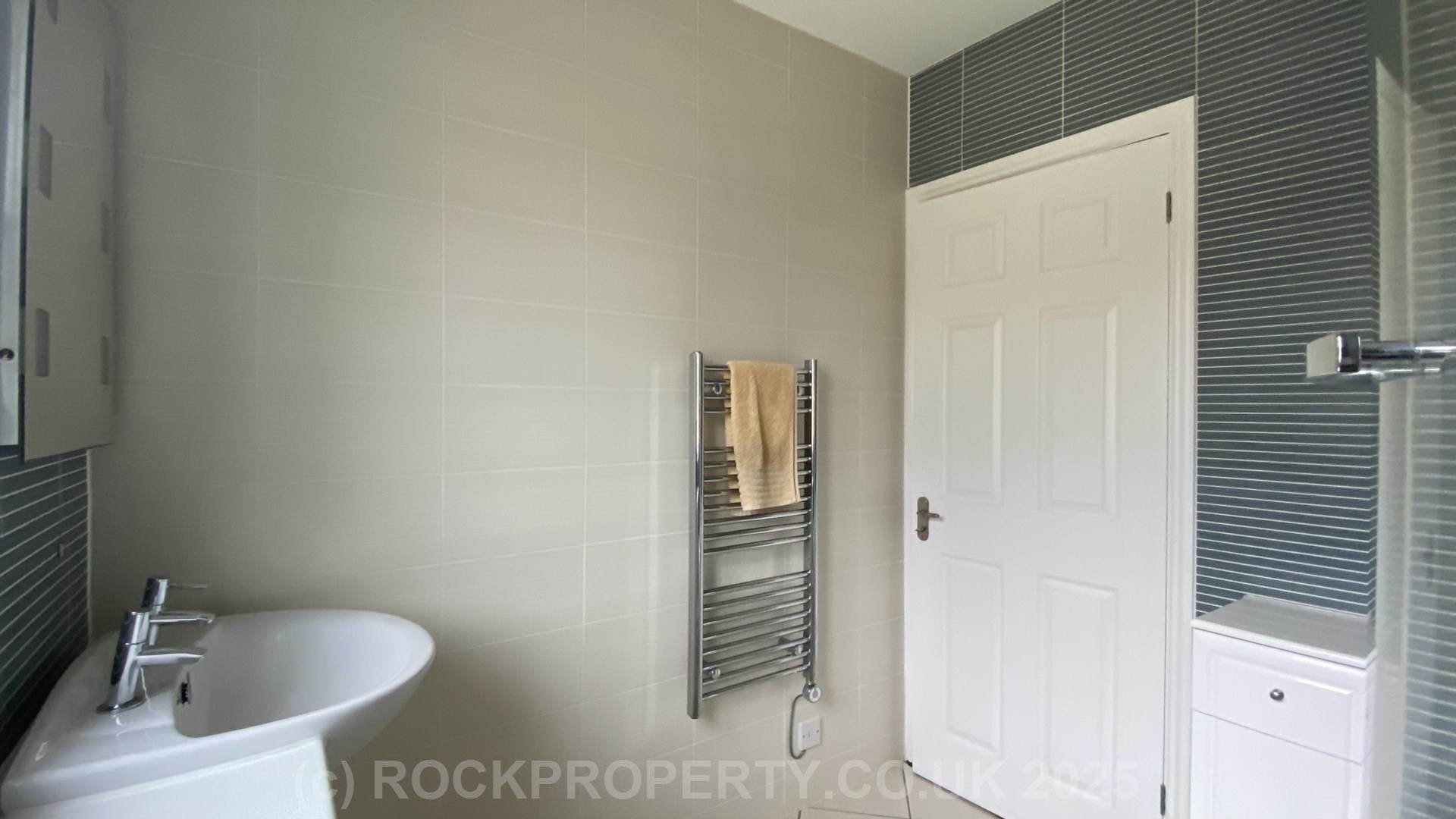 SPACIOUS 3 BED 2 BATH, Quiet cul-de-sac, St Saviour, Image 20