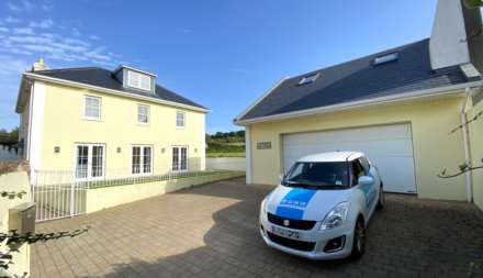 4 Bedroom Detached, 4 BED 4 BATH EXECUTIVE HOME, La Rue Du Hocq, St Clement