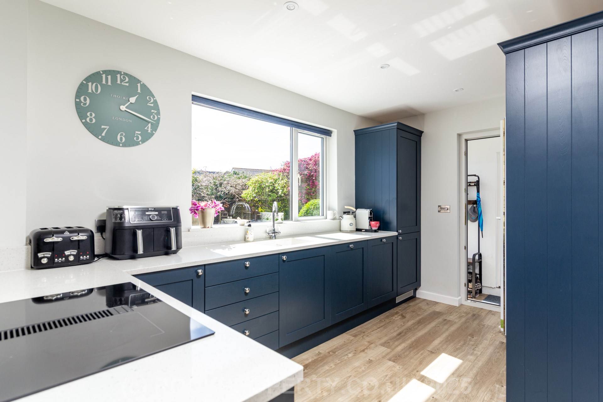 EXQUISITE DETACHED HOME, 4 Bed 2 Bath House, Nr Green Island Beach, St Clement, Image 10