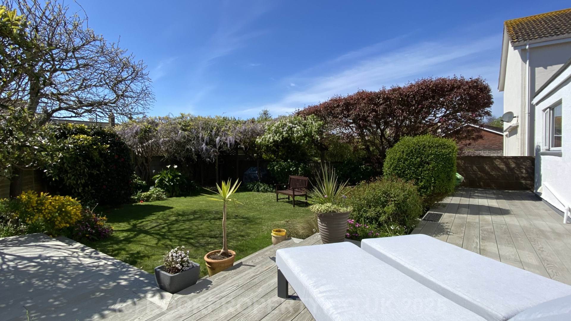 EXQUISITE DETACHED HOME, 4 Bed 2 Bath House, Nr Green Island Beach, St Clement, Image 4