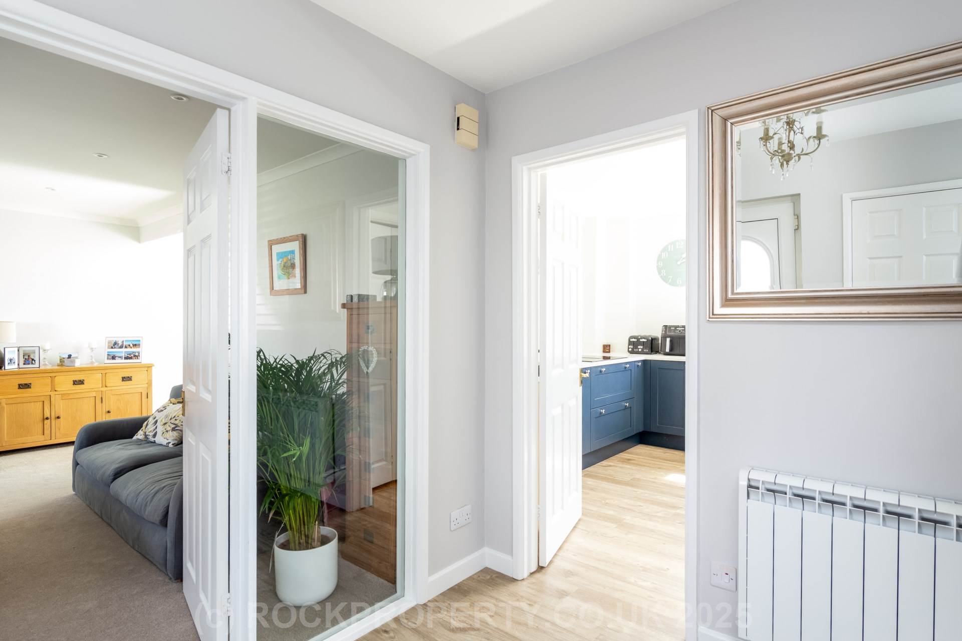 EXQUISITE DETACHED HOME, 4 Bed 2 Bath House, Nr Green Island Beach, St Clement, Image 5