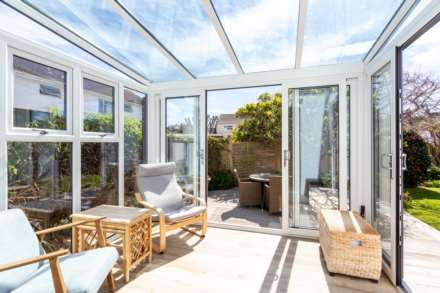 EXQUISITE DETACHED HOME, 4 Bed 2 Bath House, Nr Green Island Beach, St Clement, Image 12