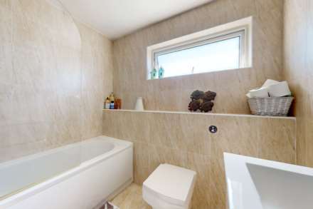 EXQUISITE DETACHED HOME, 4 Bed 2 Bath House, Nr Green Island Beach, St Clement, Image 24