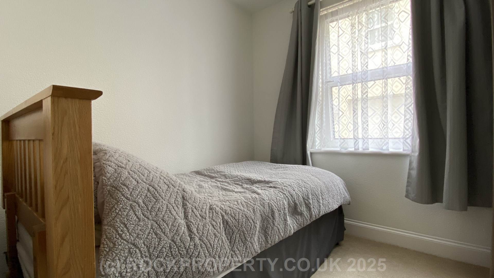 SPACIOUS 2 BED FLAT, Brighton Road, Image 11