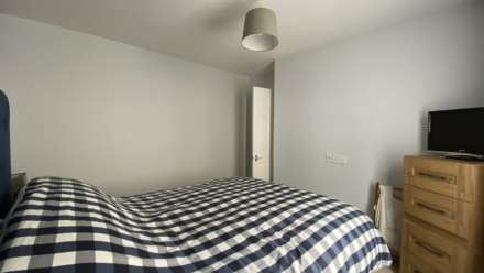 SPACIOUS 2 BED FLAT, Brighton Road, Image 10