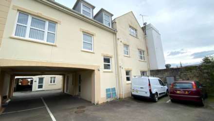 SPACIOUS 2 BED FLAT, Brighton Road, Image 2