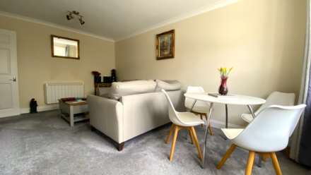 SPACIOUS 2 BED FLAT, Brighton Road, Image 4