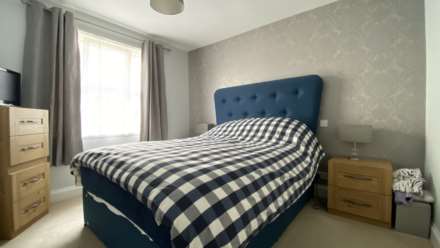 SPACIOUS 2 BED FLAT, Brighton Road, Image 9