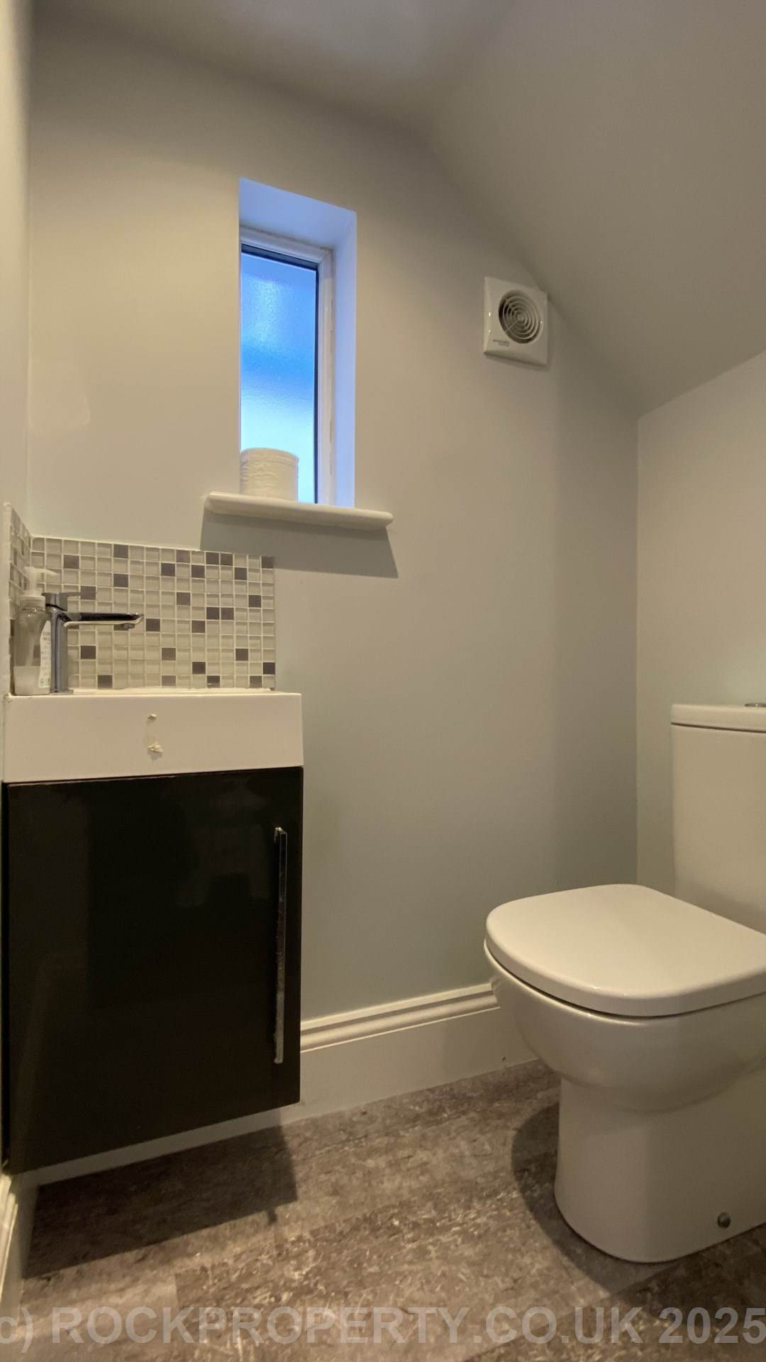 DECEPTIVELY SPACIOUS 3 BED, Bellozanne Road, First Tower, Image 12