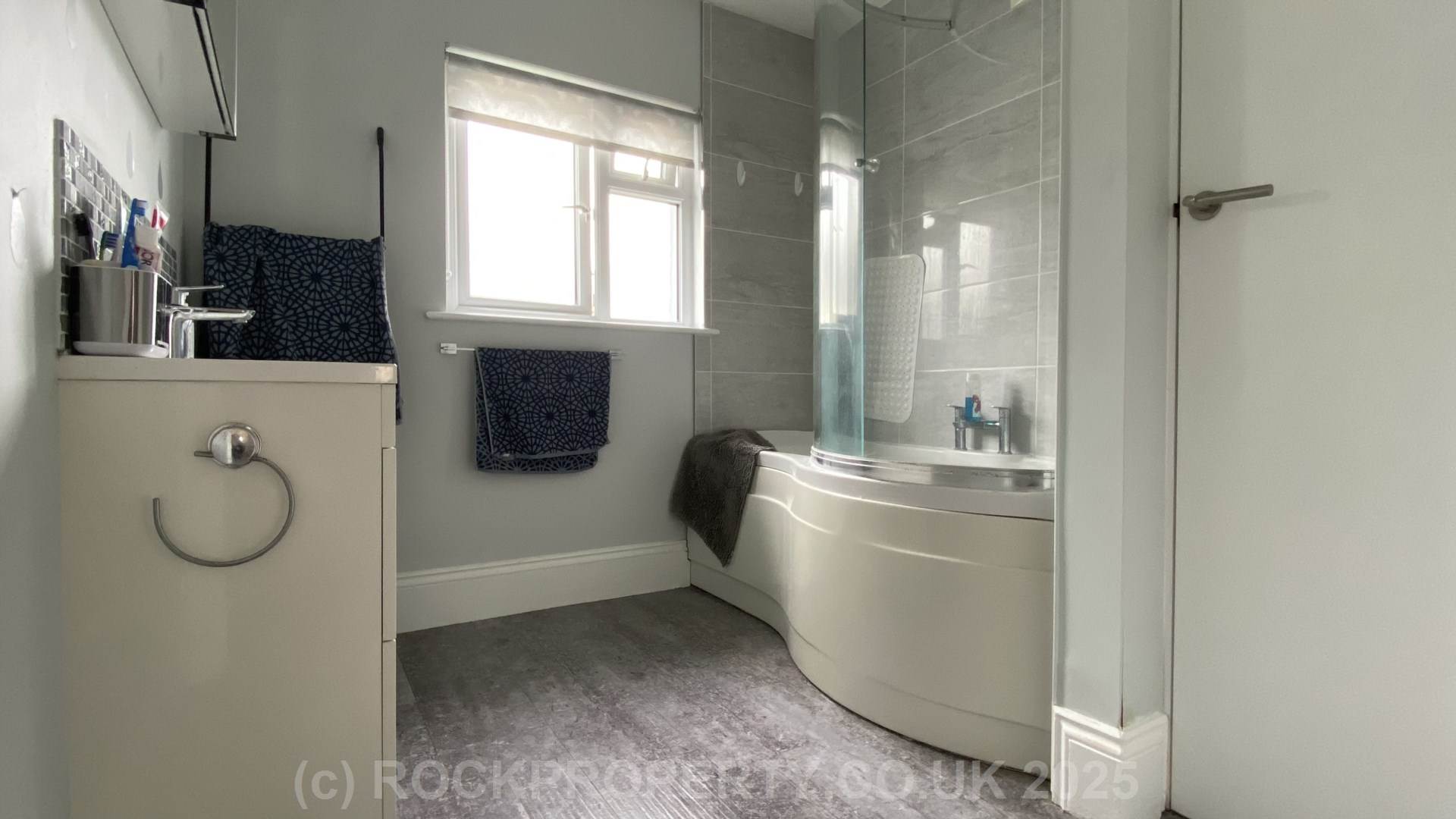 DECEPTIVELY SPACIOUS 3 BED, Bellozanne Road, First Tower, Image 25