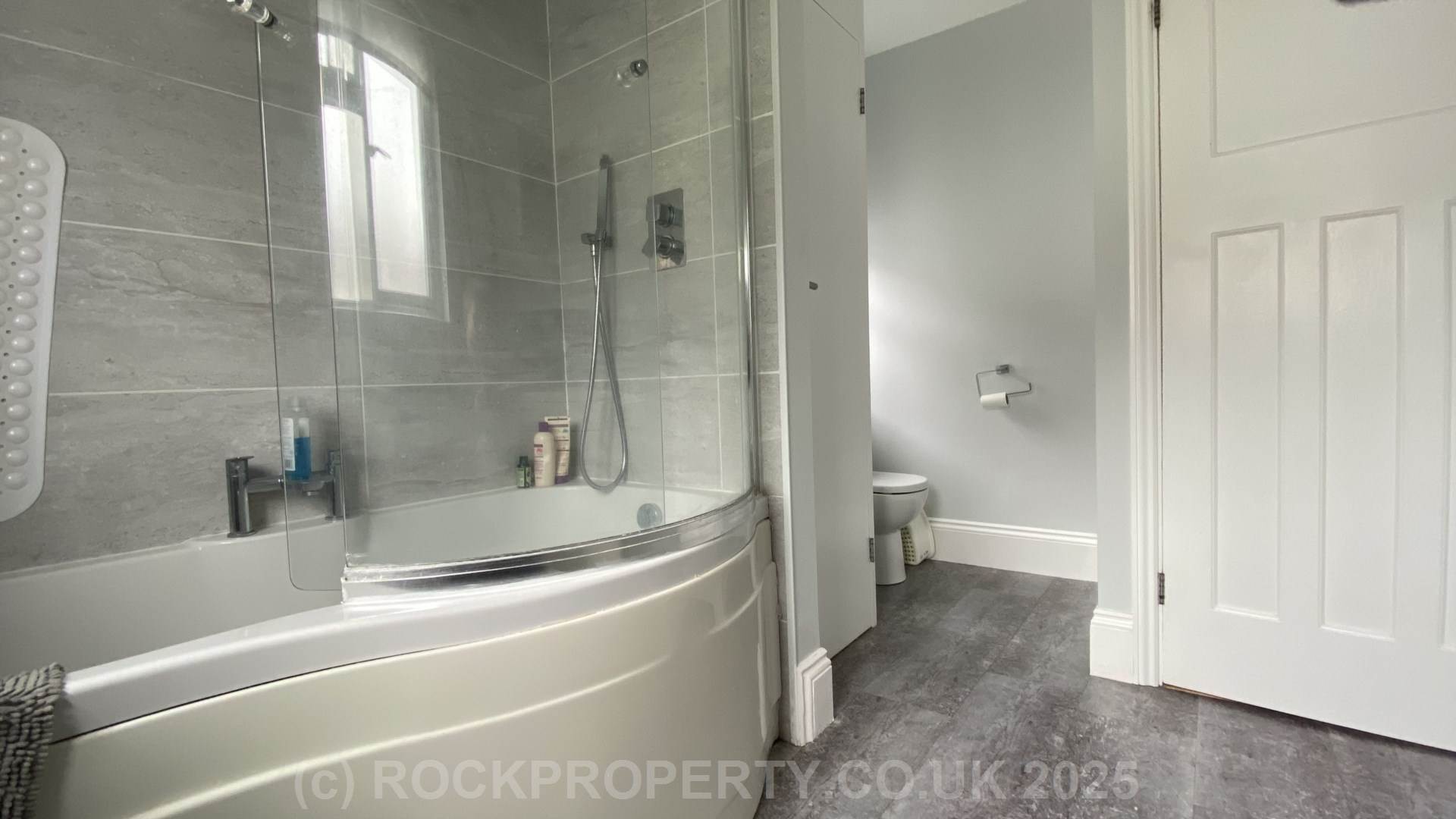 DECEPTIVELY SPACIOUS 3 BED, Bellozanne Road, First Tower, Image 27