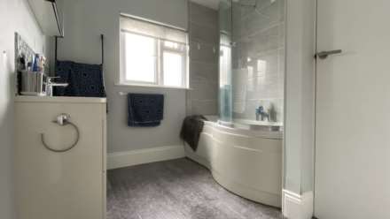 DECEPTIVELY SPACIOUS 3 BED, Bellozanne Road, First Tower, Image 25