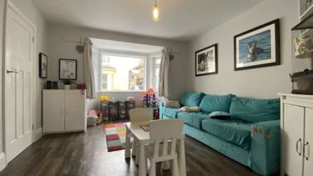 DECEPTIVELY SPACIOUS 3 BED, Bellozanne Road, First Tower, Image 6