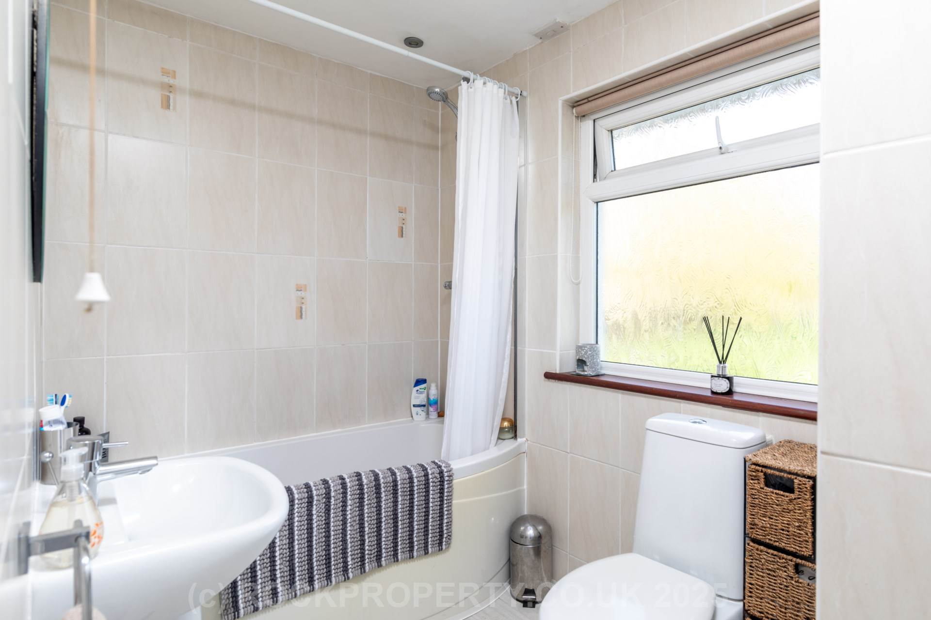 OFFERS INVITED - LARGE 3 BED HOME, La Grande Piece, St Peter, Image 21