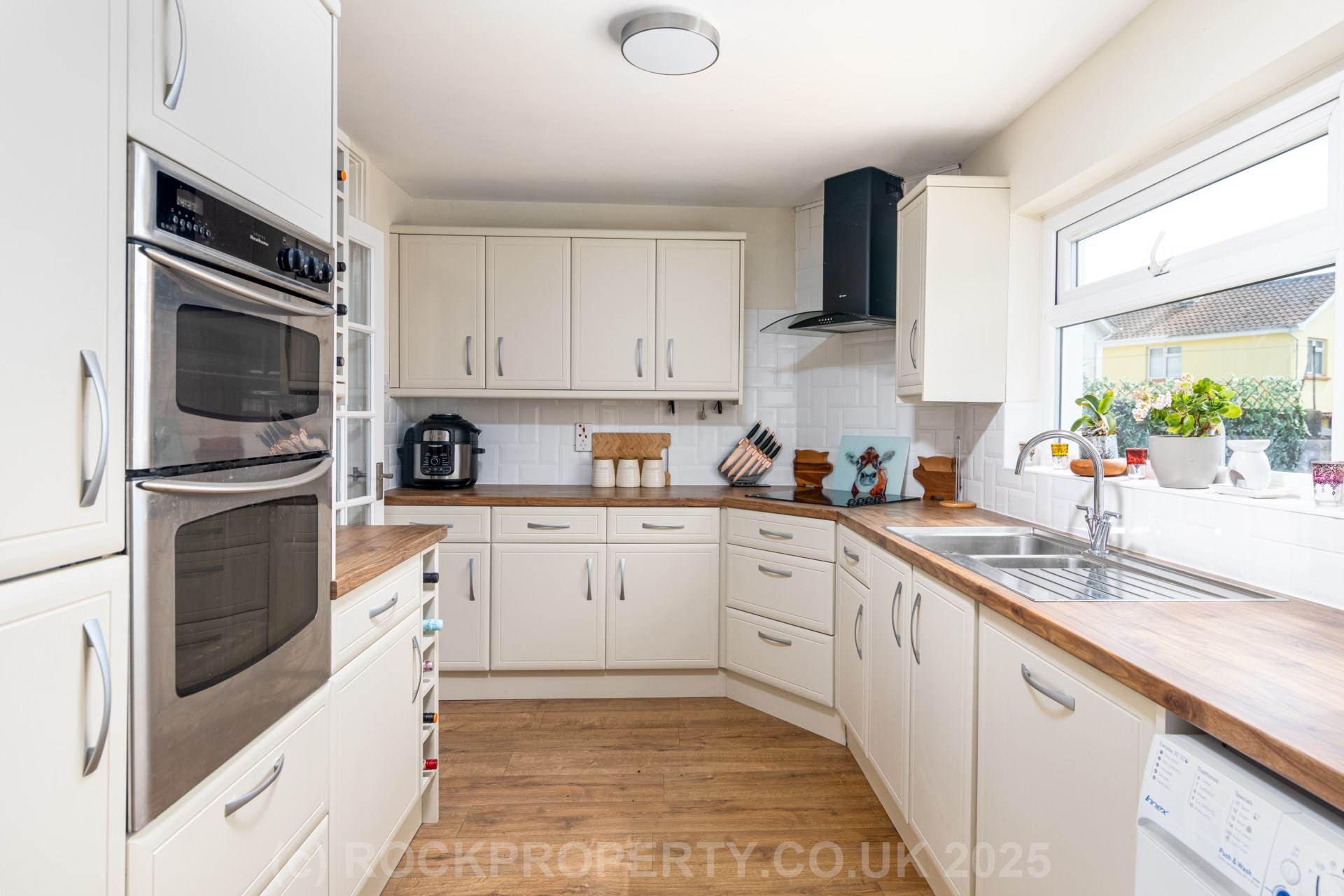 OFFERS INVITED - LARGE 3 BED HOME, La Grande Piece, St Peter, Image 8