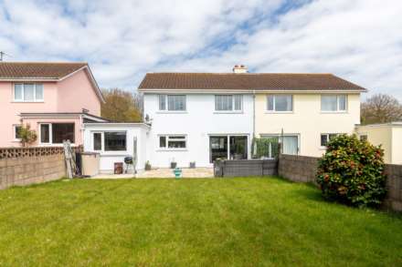 SUBSTANTIAL 3 BED HOME, La Grande Piece, St Peter