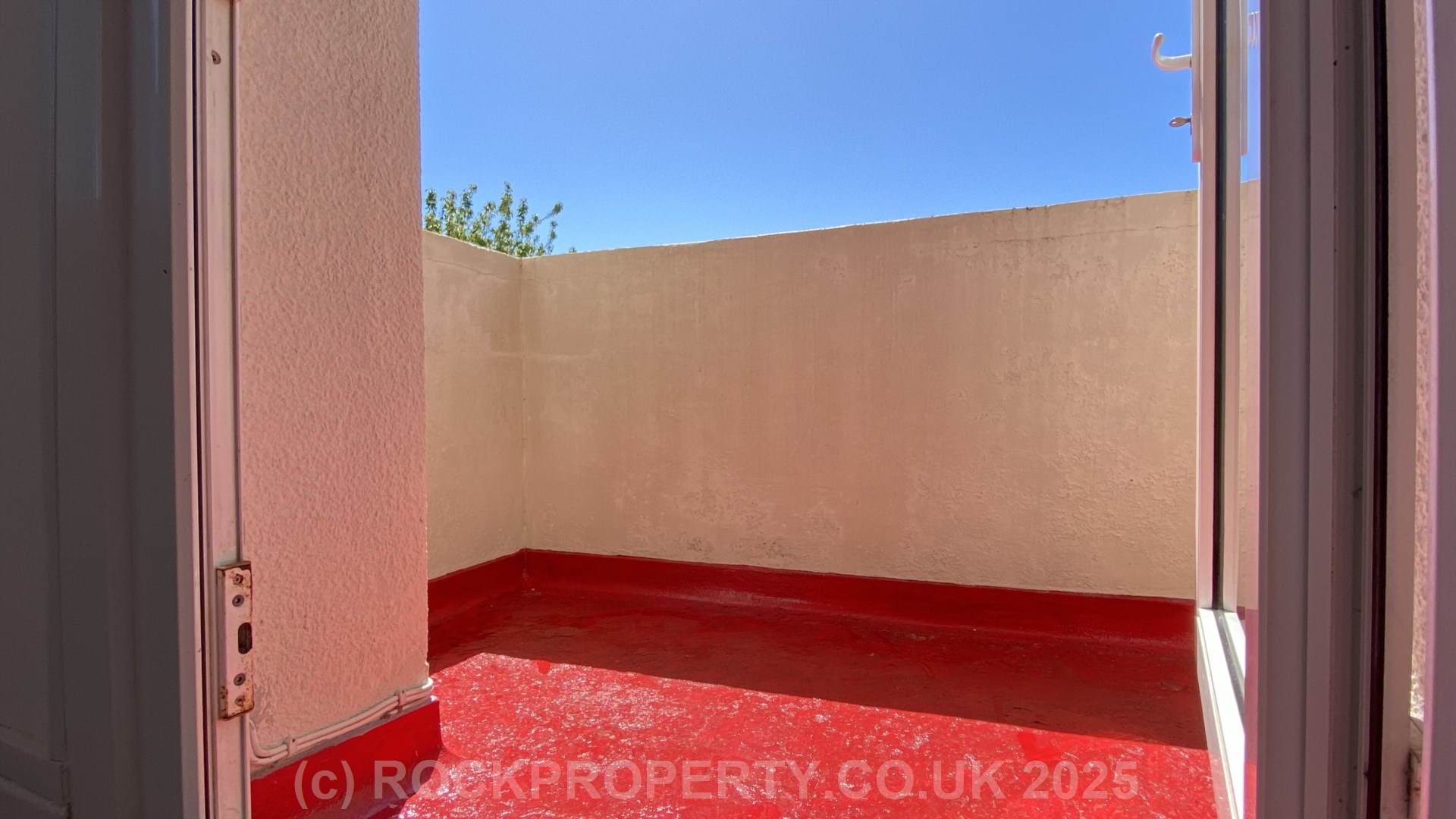 SPACIOUS 1 BED WITH BALCONY, Regent Road, St Helier, Image 4