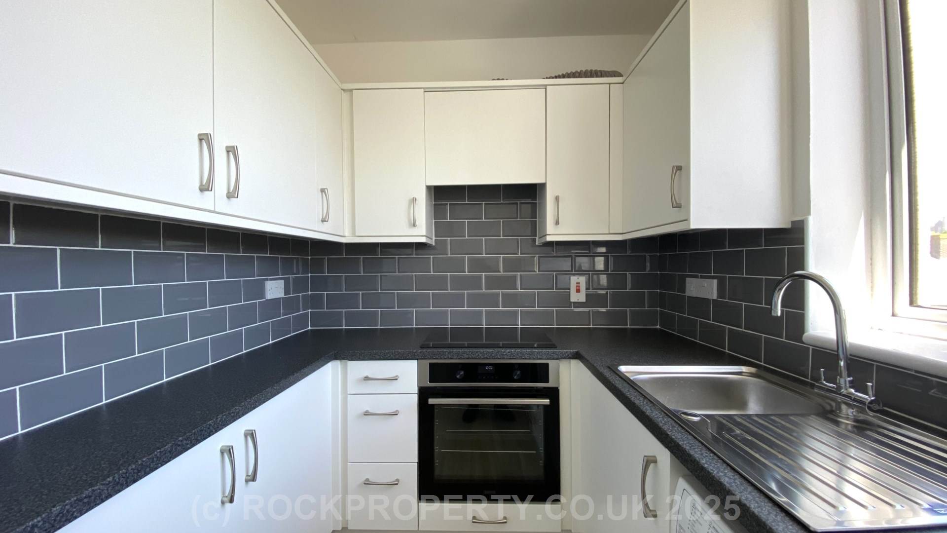 SPACIOUS 1 BED WITH BALCONY, Regent Road, St Helier, Image 7