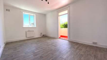 SPACIOUS 1 BED WITH BALCONY, Regent Road, St Helier, Image 2