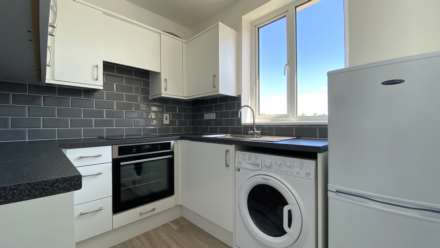 SPACIOUS 1 BED WITH BALCONY, Regent Road, St Helier, Image 8