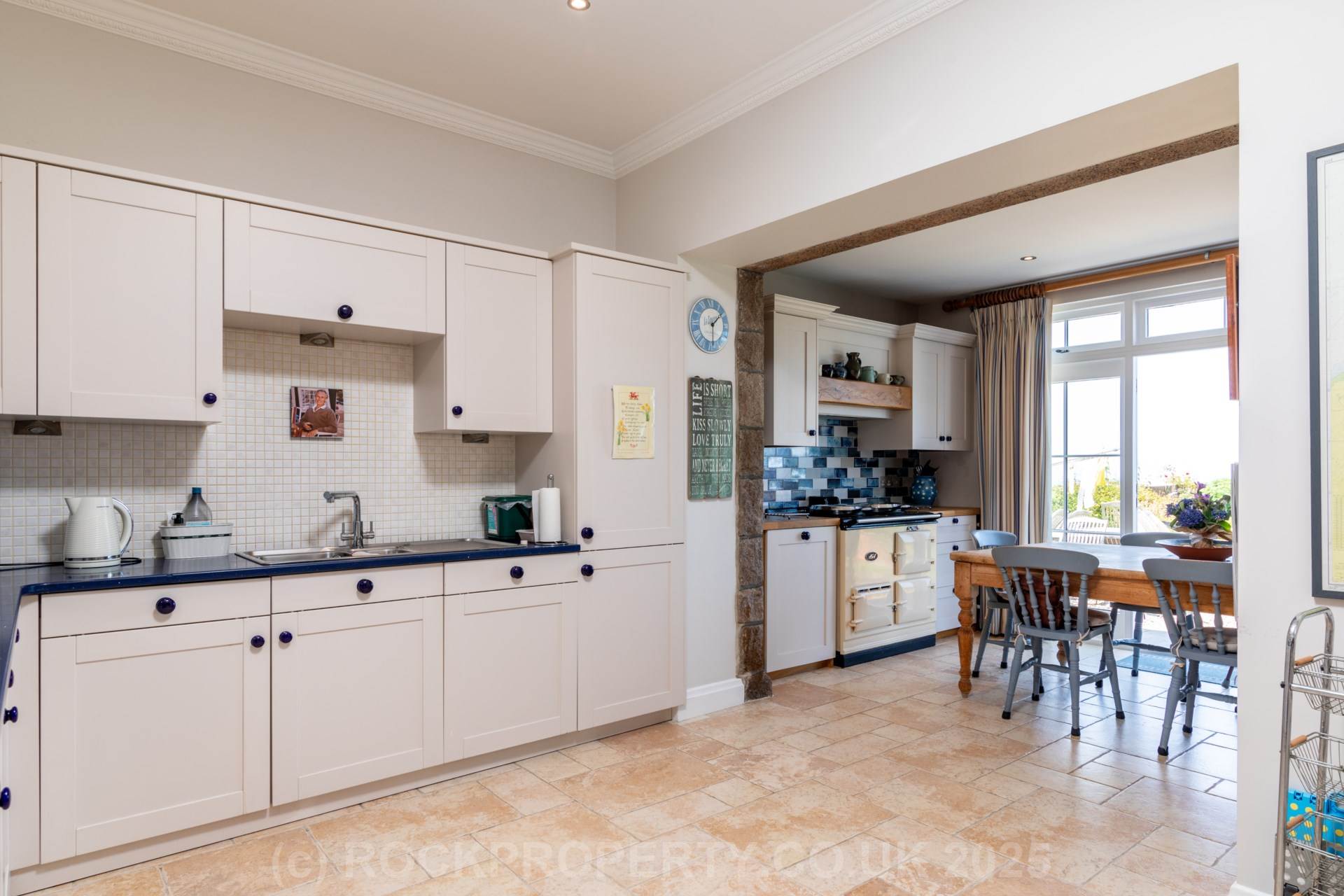 LUXURY 2 BED 2 BATH GARDEN APARTMENT, La Route Des Cotes Du Nord, Nr Rozel, Image 10