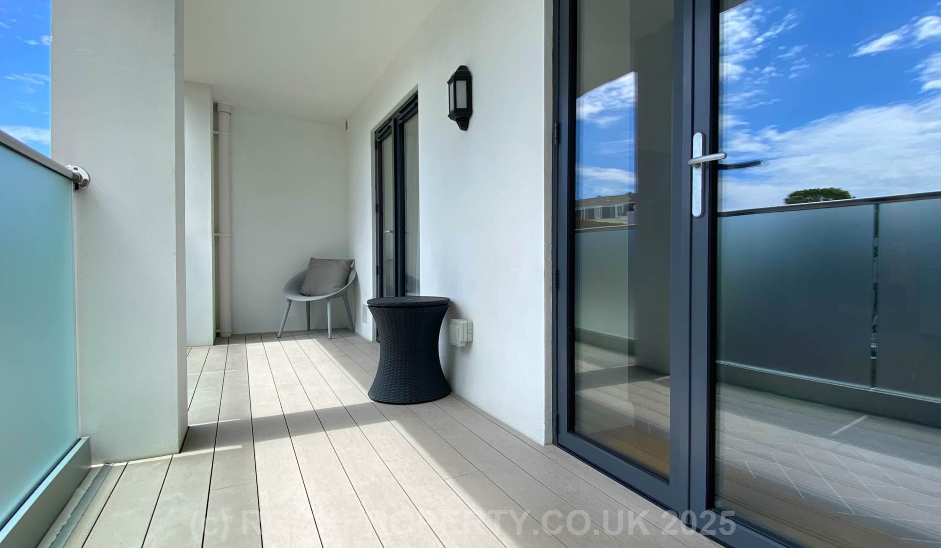 IMMACULATE 1 BED WITH PRIVATE BALCONY, The Cube, Roussel Street, Image 11