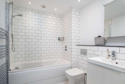 IMMACULATE 1 BED WITH PRIVATE BALCONY, The Cube, Roussel Street, Image 13