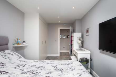 IMMACULATE 1 BED WITH PRIVATE BALCONY, The Cube, Roussel Street, Image 16