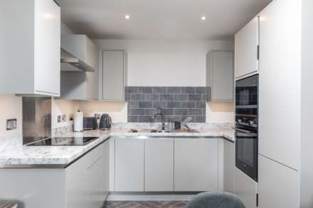 IMMACULATE 1 BED WITH PRIVATE BALCONY, The Cube, Roussel Street, Image 4