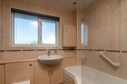 LARGE 3 BED FAMILY HOME, Clos Paumelle, St Saviour, Image 21