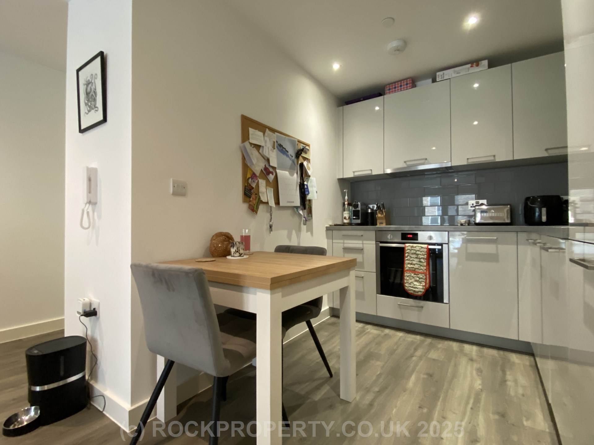 FABULOUS 1 BED WITH BALCONY, Hilary Street, St Helier, Image 10