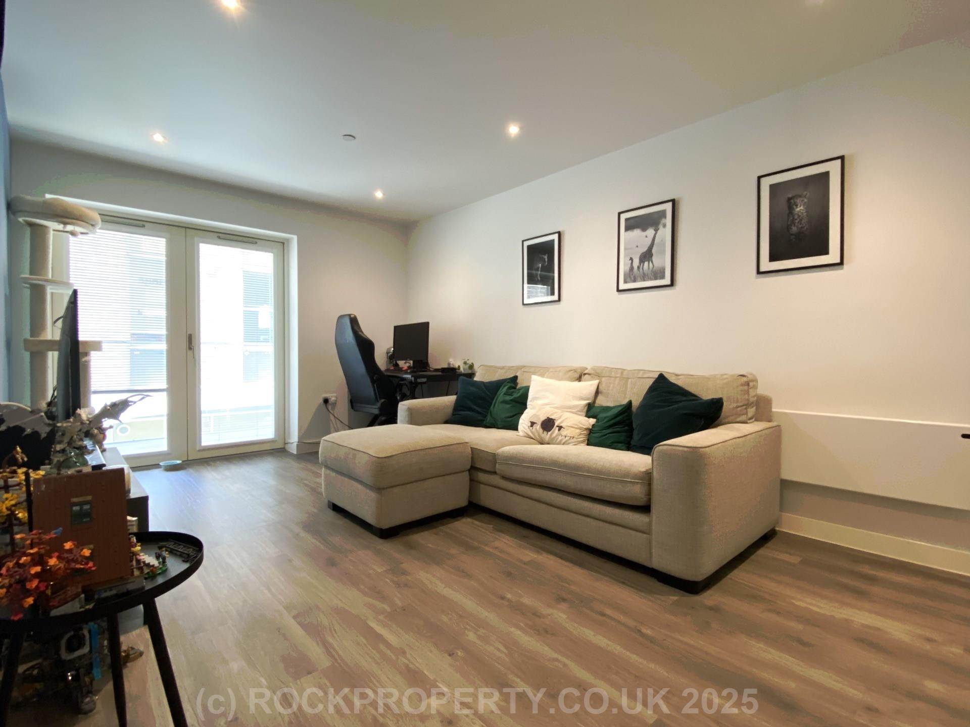 FABULOUS 1 BED WITH BALCONY, Hilary Street, St Helier, Image 3