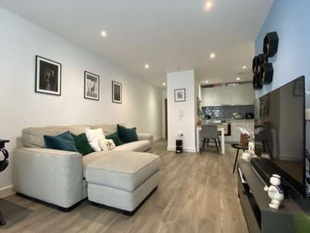 FABULOUS 1 BED WITH BALCONY, Hilary Street, St Helier, Image 4