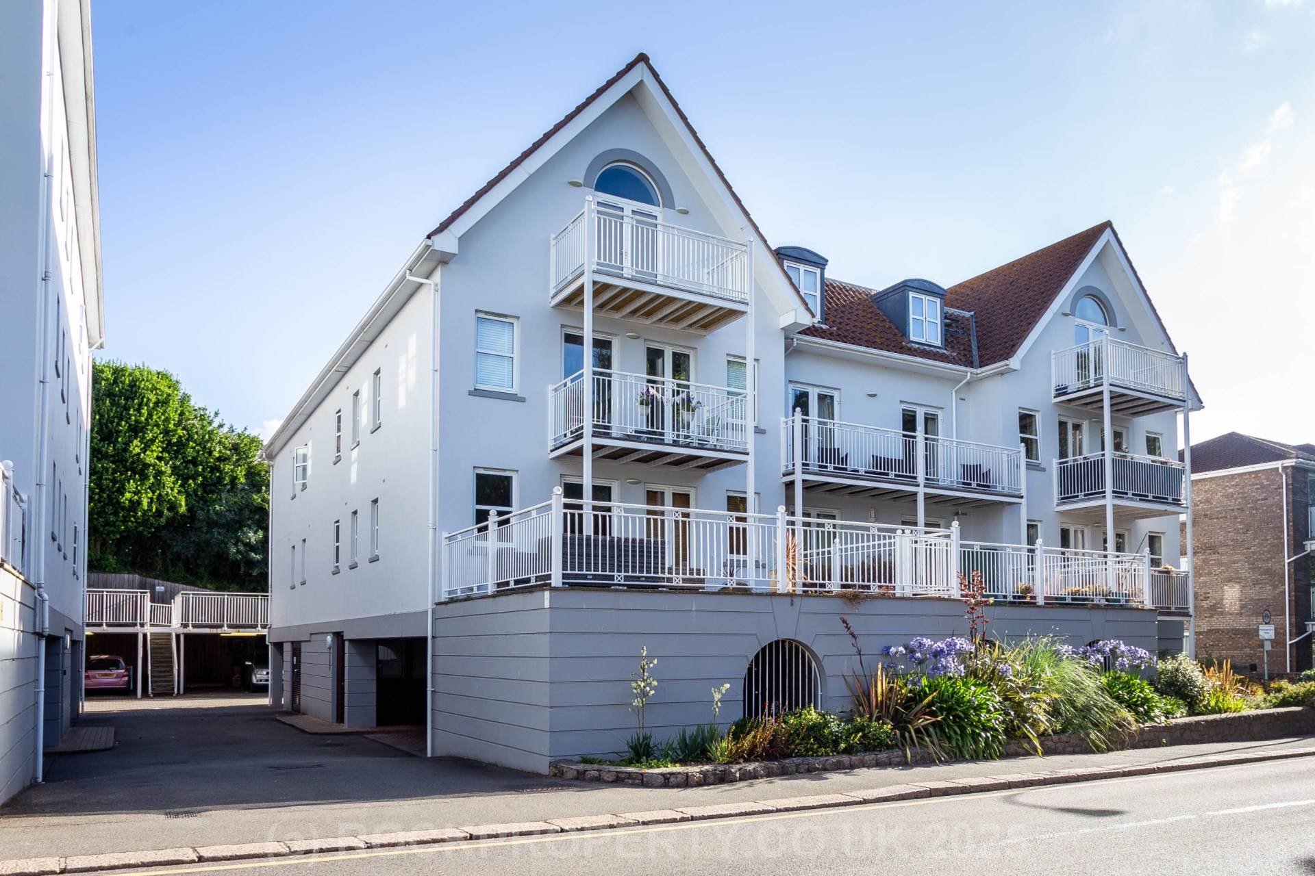 MODERN 1 BED WITH PARKING, La Route De St Aubin, St Lawrence, Image 1
