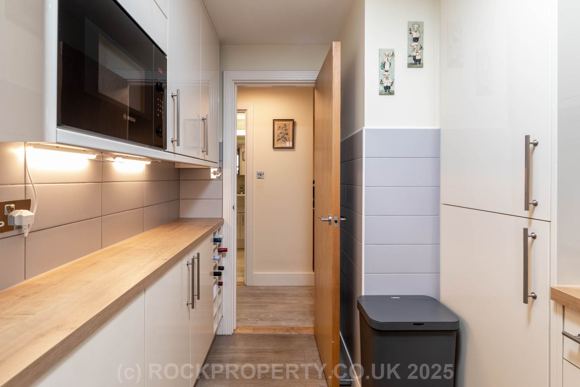 MODERN 1 BED WITH PARKING, La Route De St Aubin, St Lawrence, Image 13