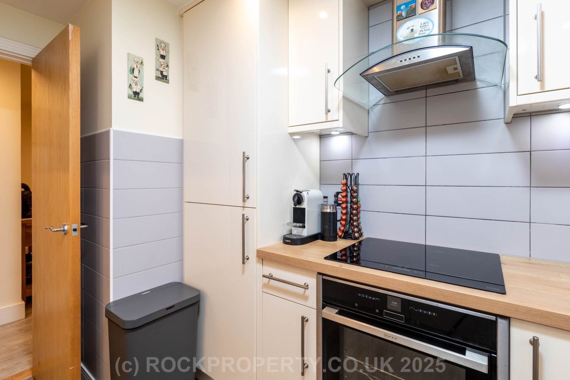 MODERN 1 BED WITH PARKING, La Route De St Aubin, St Lawrence, Image 14