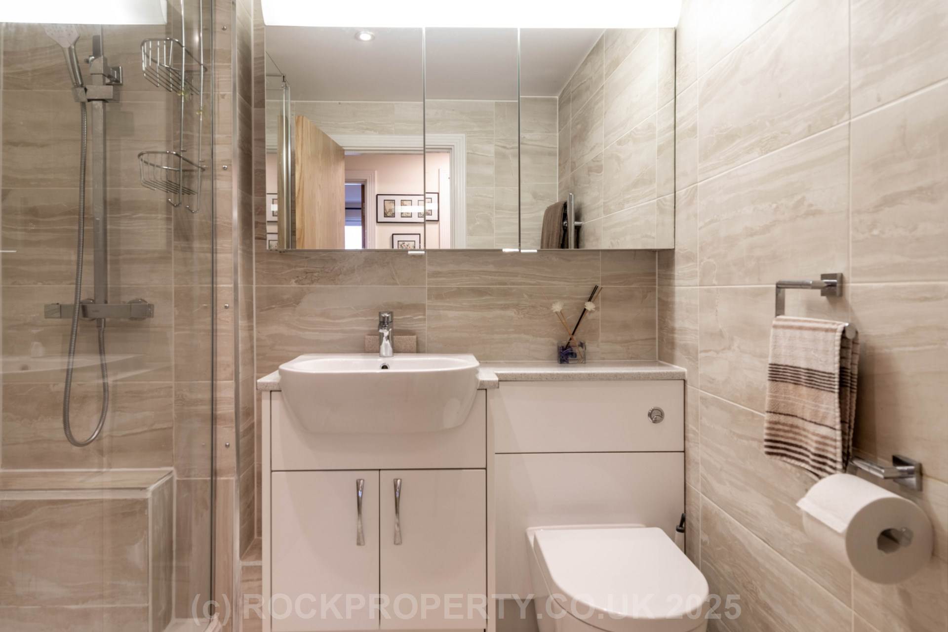 MODERN 1 BED WITH PARKING, La Route De St Aubin, St Lawrence, Image 18
