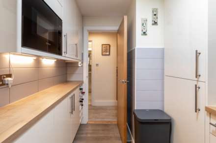 MODERN 1 BED WITH PARKING, La Route De St Aubin, St Lawrence, Image 13