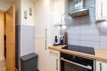 MODERN 1 BED WITH PARKING, La Route De St Aubin, St Lawrence, Image 14