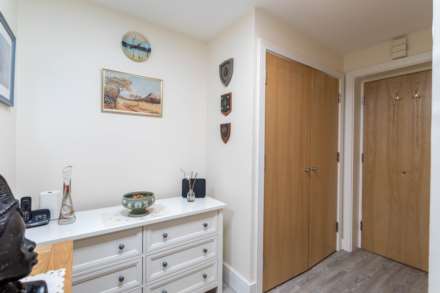 MODERN 1 BED WITH PARKING, La Route De St Aubin, St Lawrence, Image 9