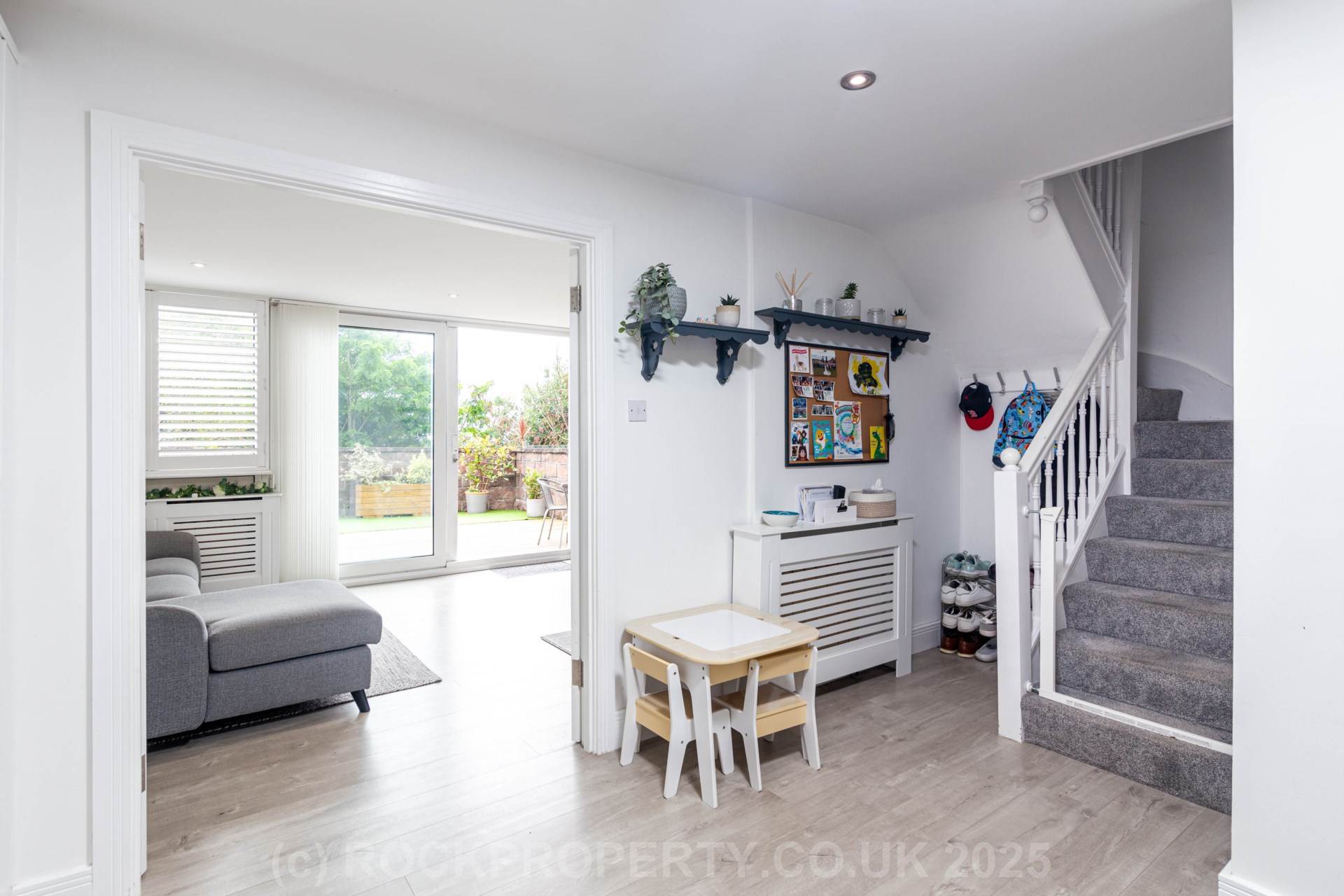 3 DOUBLE BEDS + SEA VIEWS, Palace Close, St Saviour, Image 12