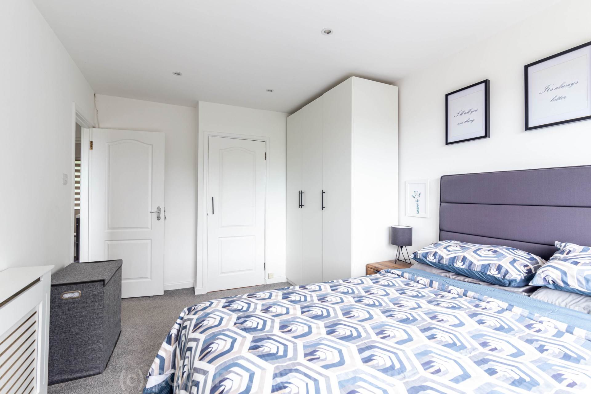 3 DOUBLE BEDS + SEA VIEWS, Palace Close, St Saviour, Image 14
