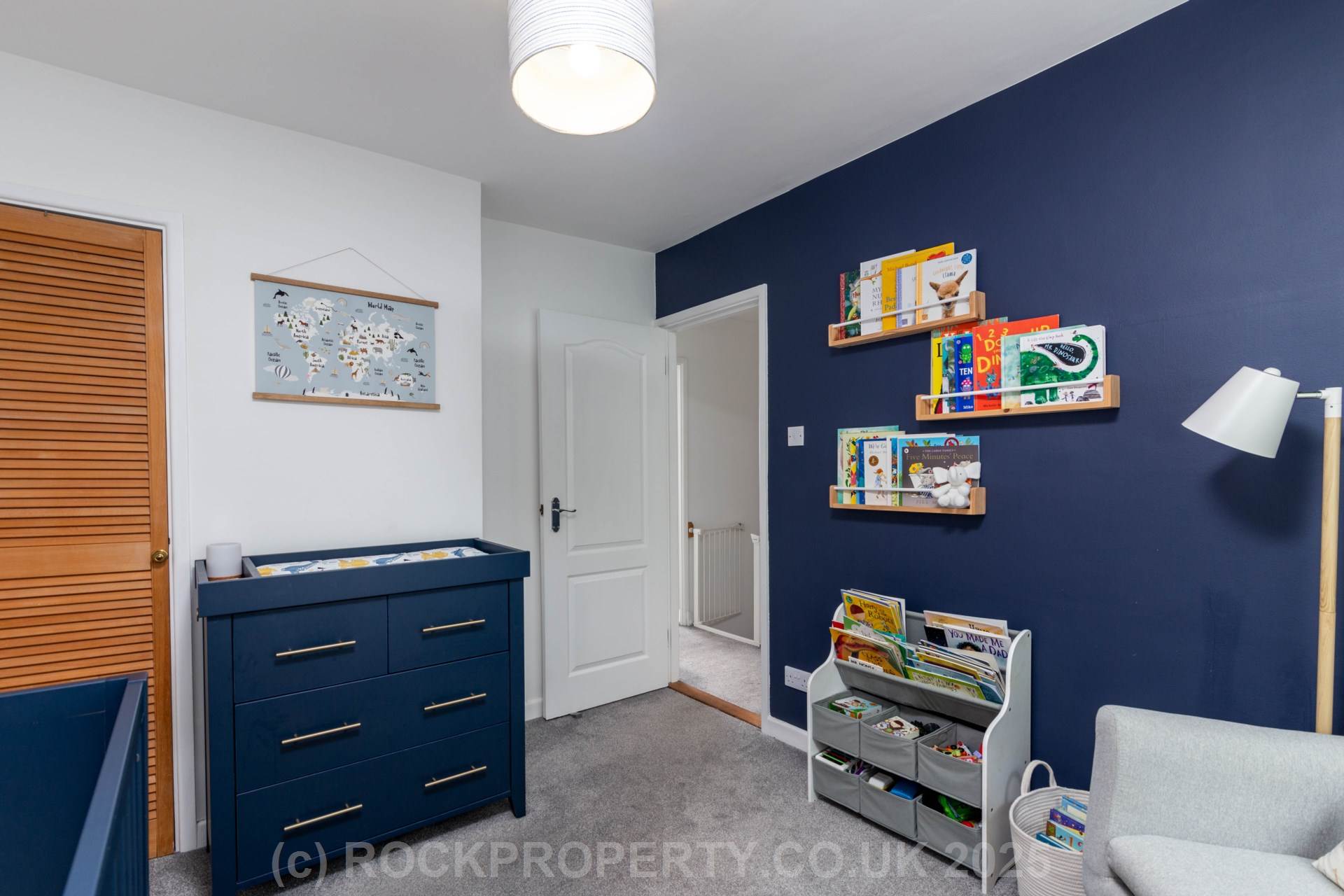 3 DOUBLE BEDS + SEA VIEWS, Palace Close, St Saviour, Image 16