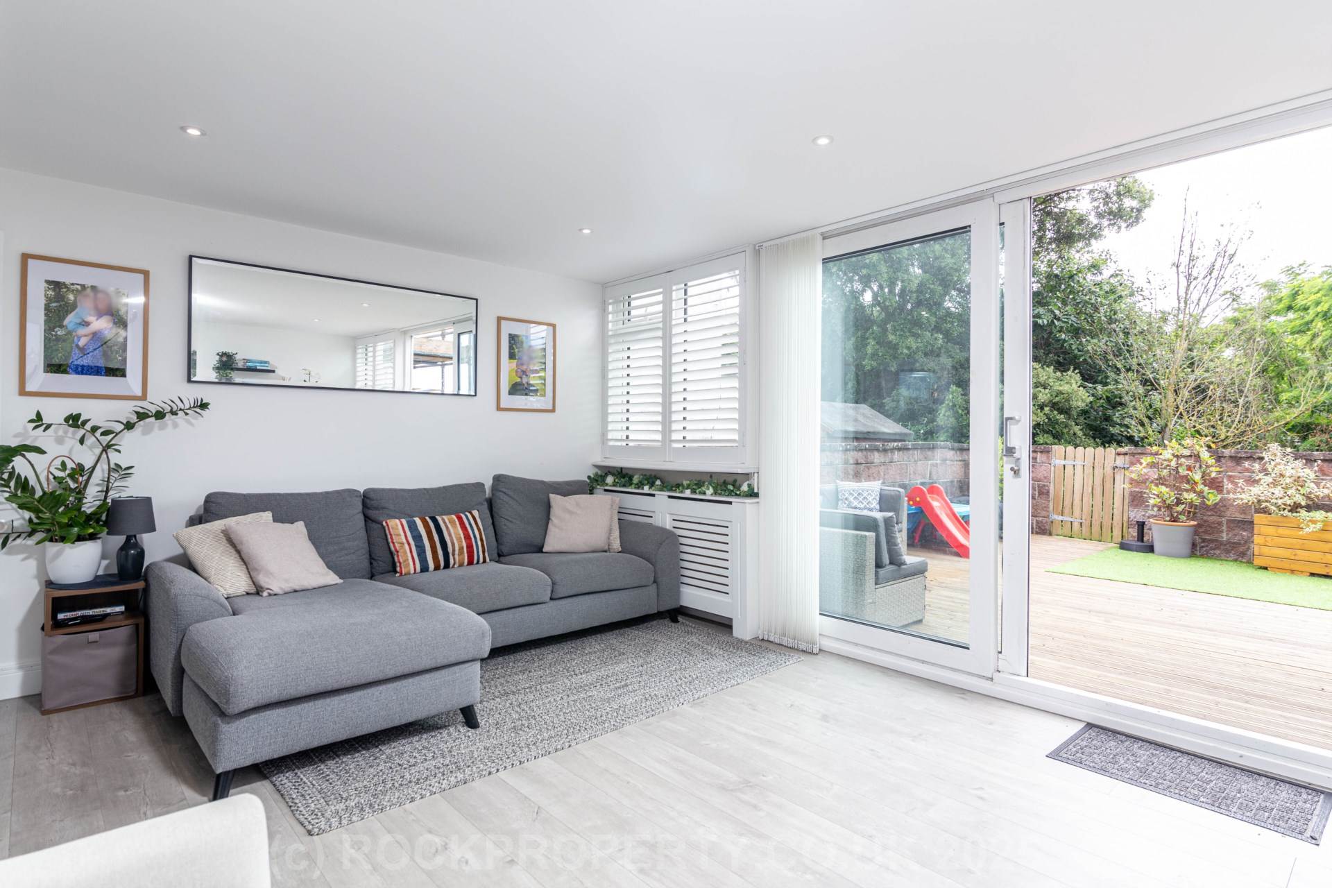 3 DOUBLE BEDS + SEA VIEWS, Palace Close, St Saviour, Image 8