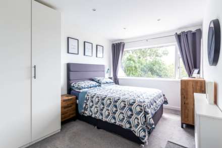 3 DOUBLE BEDS + SEA VIEWS, Palace Close, St Saviour, Image 13