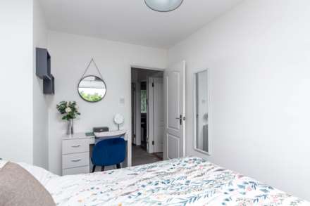 3 DOUBLE BEDS + SEA VIEWS, Palace Close, St Saviour, Image 18